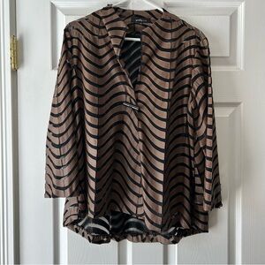 Chic Wave Pattern Blouse in Brown and Black